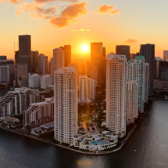 Skyline de Miami al atardecer