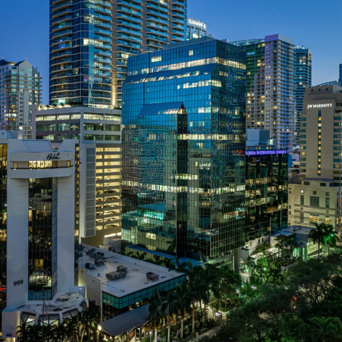 Distrito financiero de Brickell al anochecer